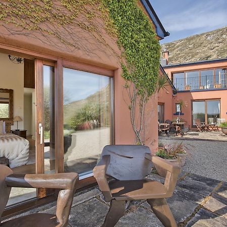 Отель Dolphin Beach House Клифден Экстерьер фото