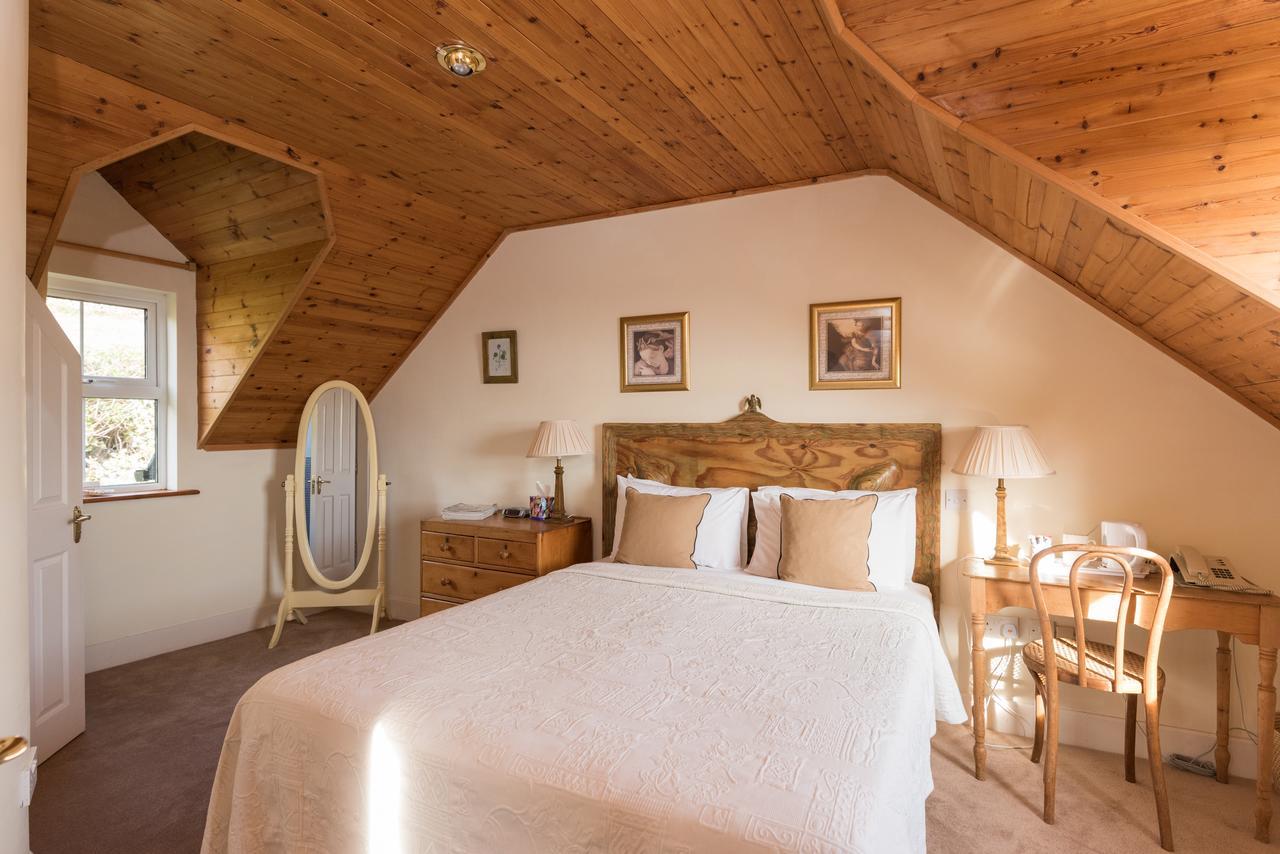 Отель Dolphin Beach House Клифден Экстерьер фото